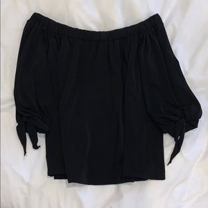 Off-the-shoulder Top